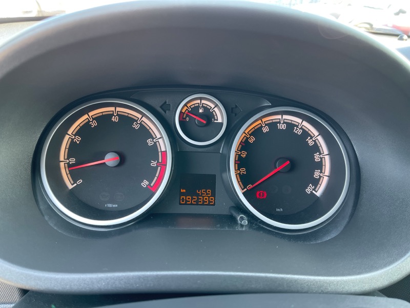 22 Opel Corsa IV1.4 Twinport Edition 5 portes