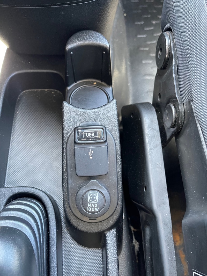 25 Peugeot Bipper 1,3 HDi 75ch Pack CD Clim