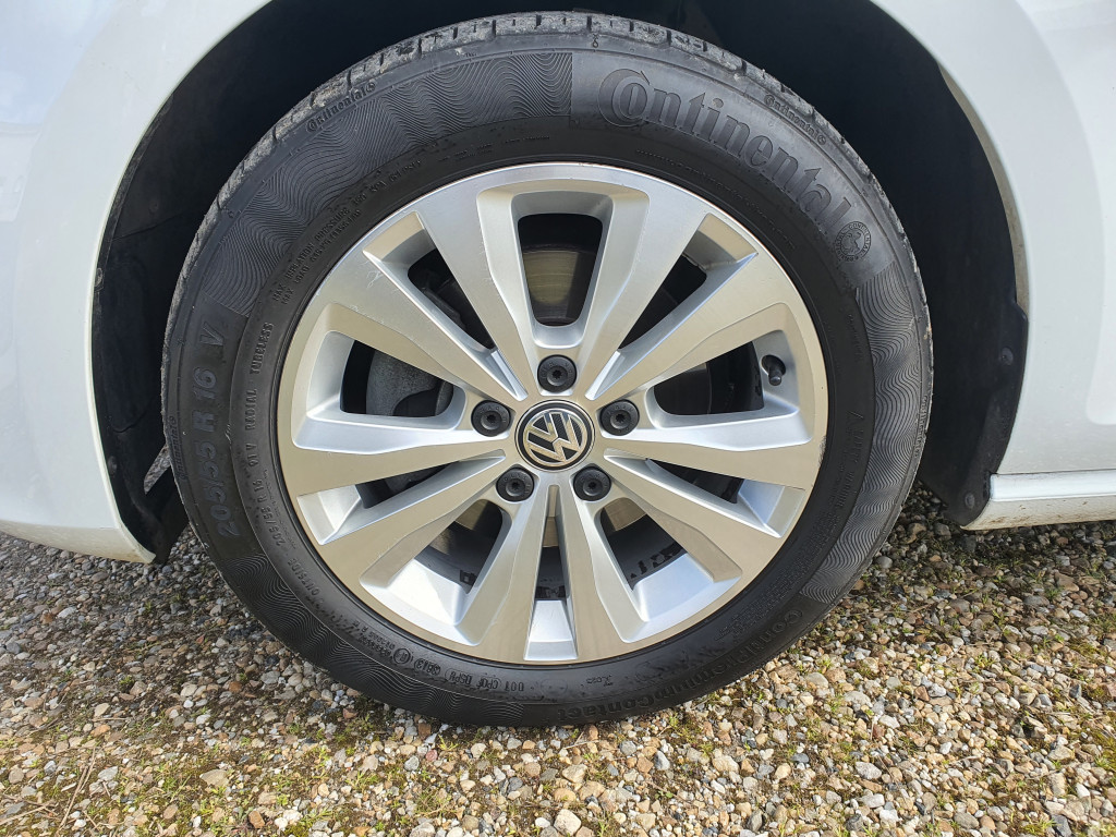 VOLKSWAGEN GOLF VII 1.4 TSI 122 CONFORTLINE BLUEMOTION