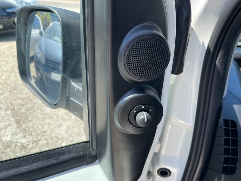 33 Peugeot Bipper 1,3 HDi 75ch Pack CD Clim