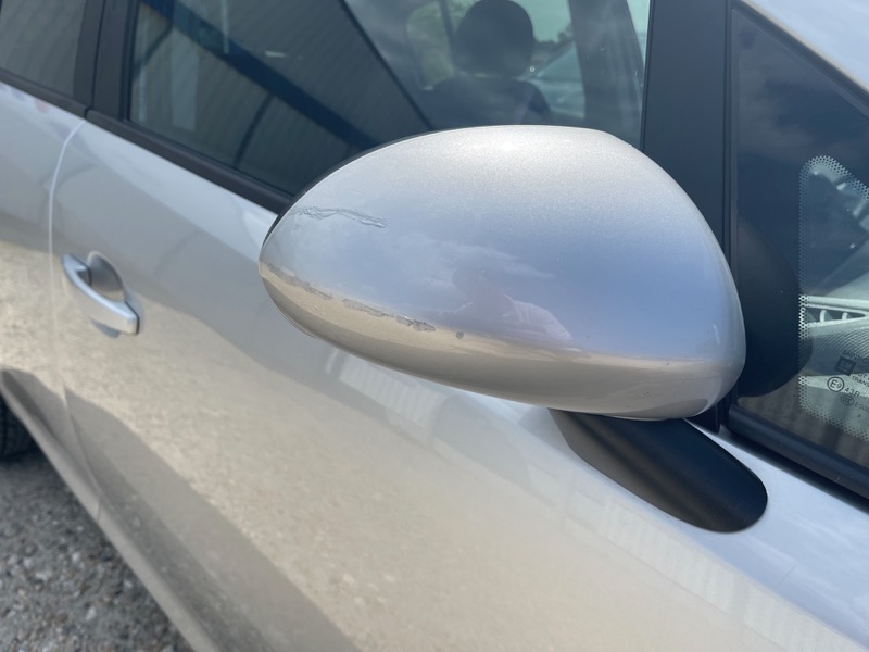 35 Opel Corsa IV1.4 Twinport Edition 5p