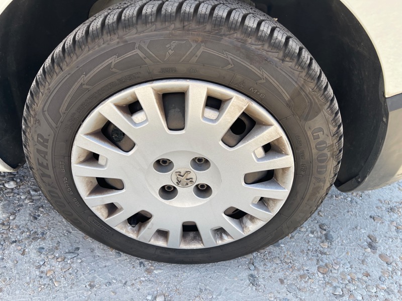 35 Peugeot Bipper 1,3 HDi 75ch Pack CD Clim