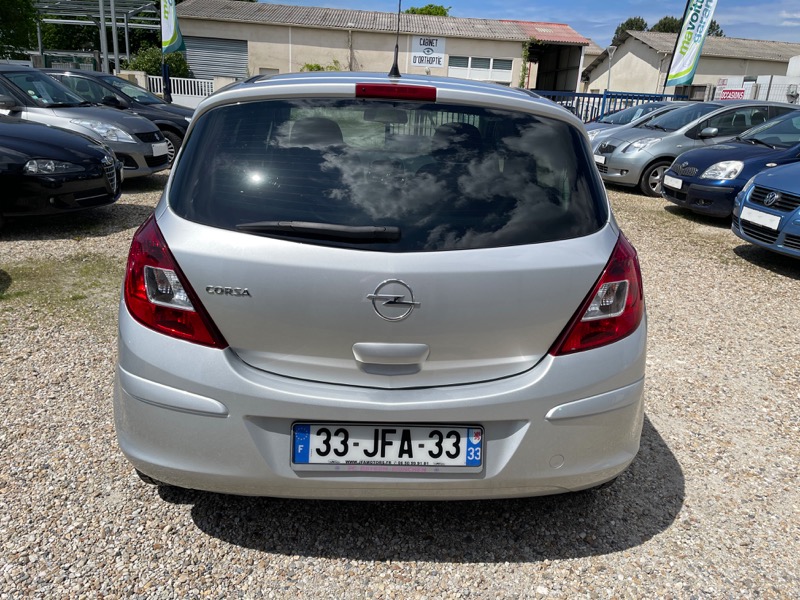 7 Opel Corsa IV1.4 Twinport Edition 5p