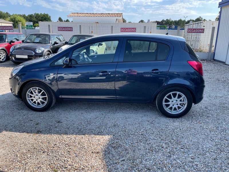 7 Opel Corsa IV1.4 Twinport Edition 5 portes