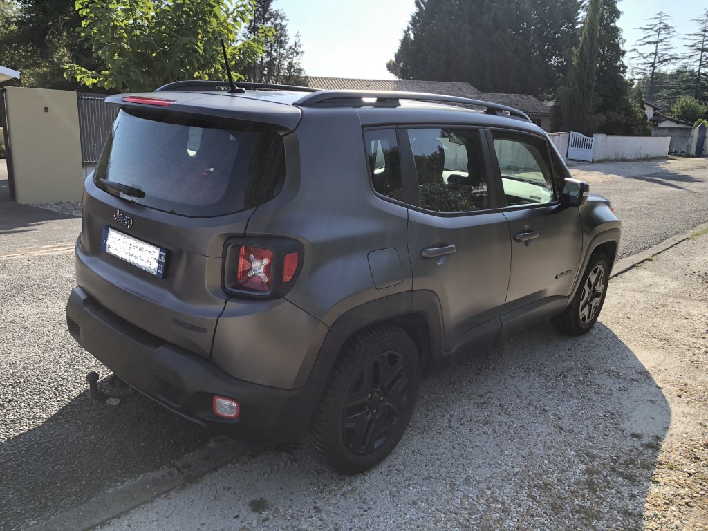 85-1352 JEEP RENEGADE 1,6 M-Jet - 120ch Night Eagle FWD