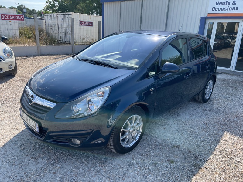 8 Opel Corsa IV1.4 Twinport Edition 5 portes