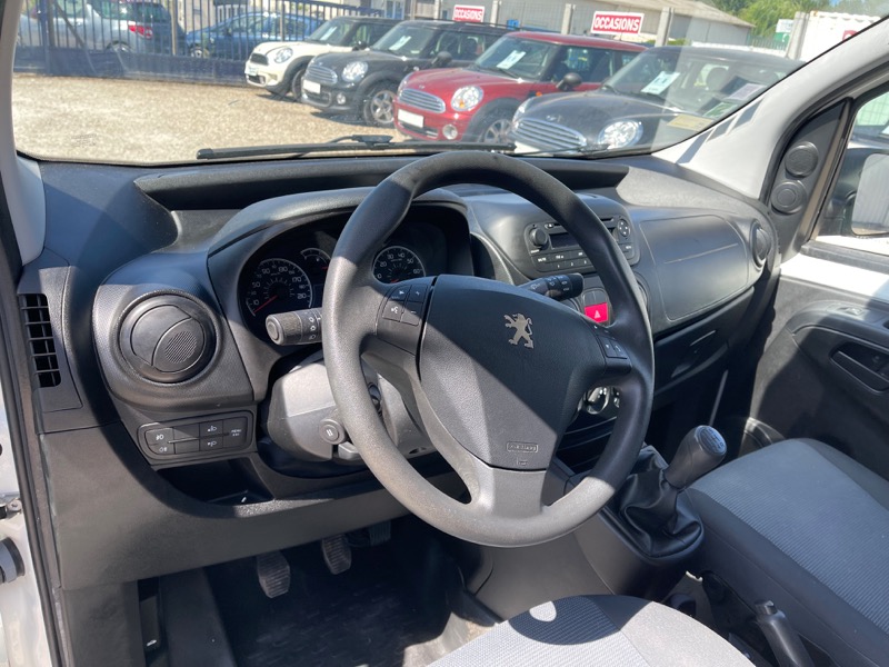 8 Peugeot Bipper 1,3 HDi 75ch Pack CD Clim